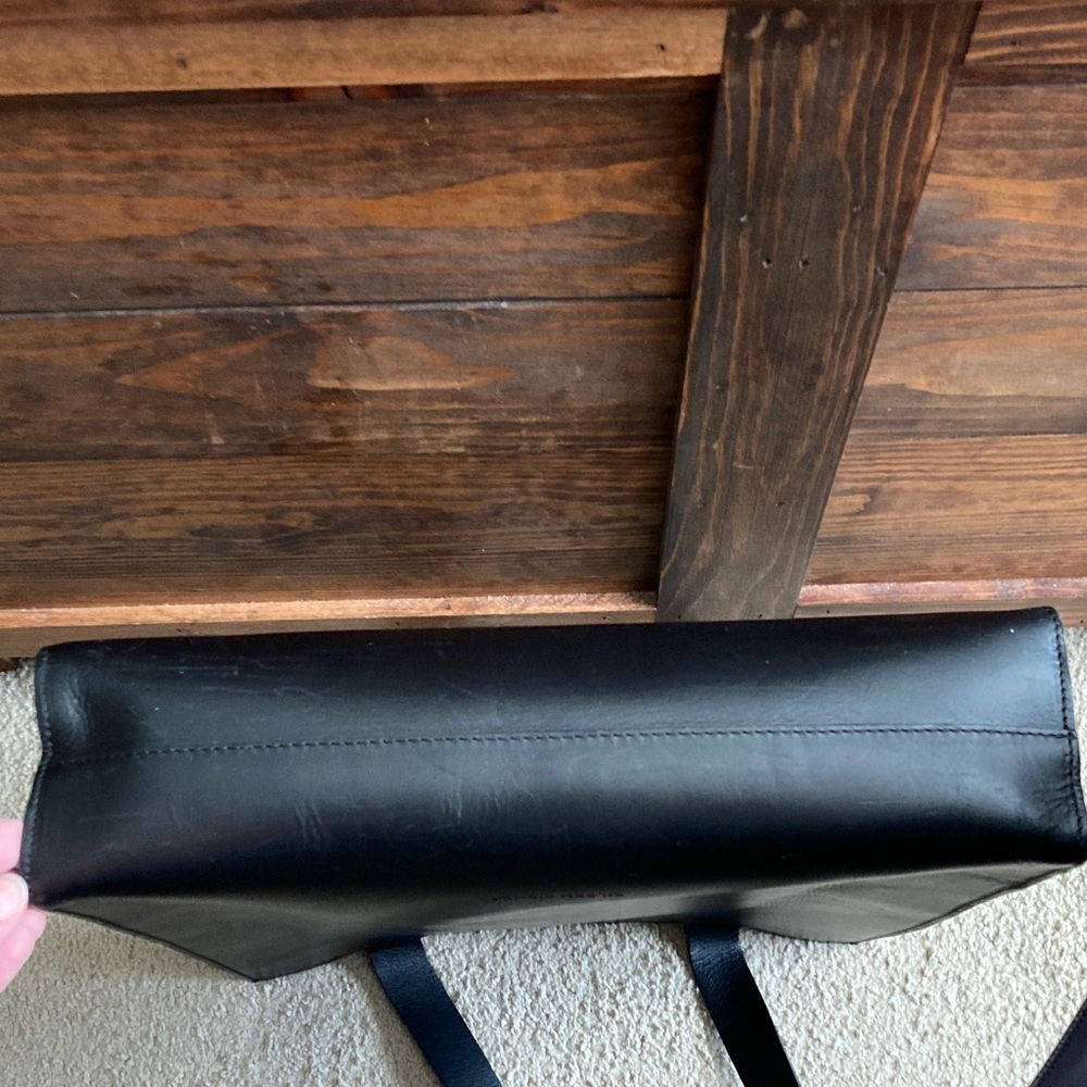 EILEEN FISHER Black Leather Messenger Bag - GUC - Picture 5 of 7